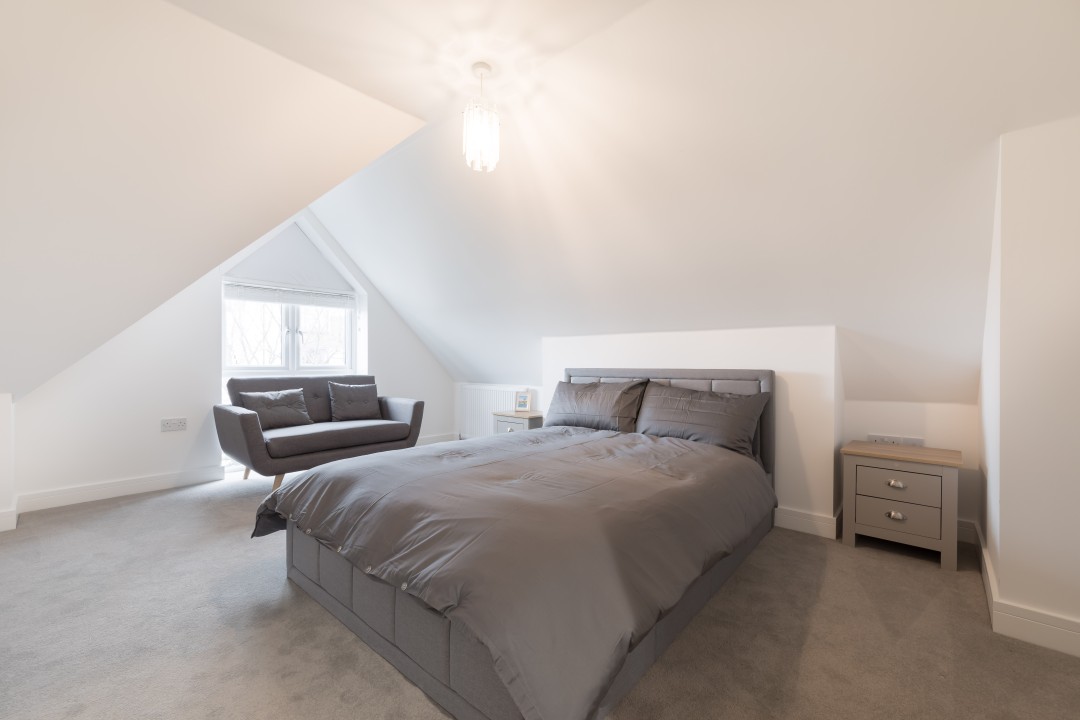 2nd floor double bedroom with sofa - High Tide