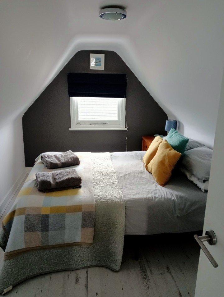 Double Attic bedroom on 2nd floor - Harbour House