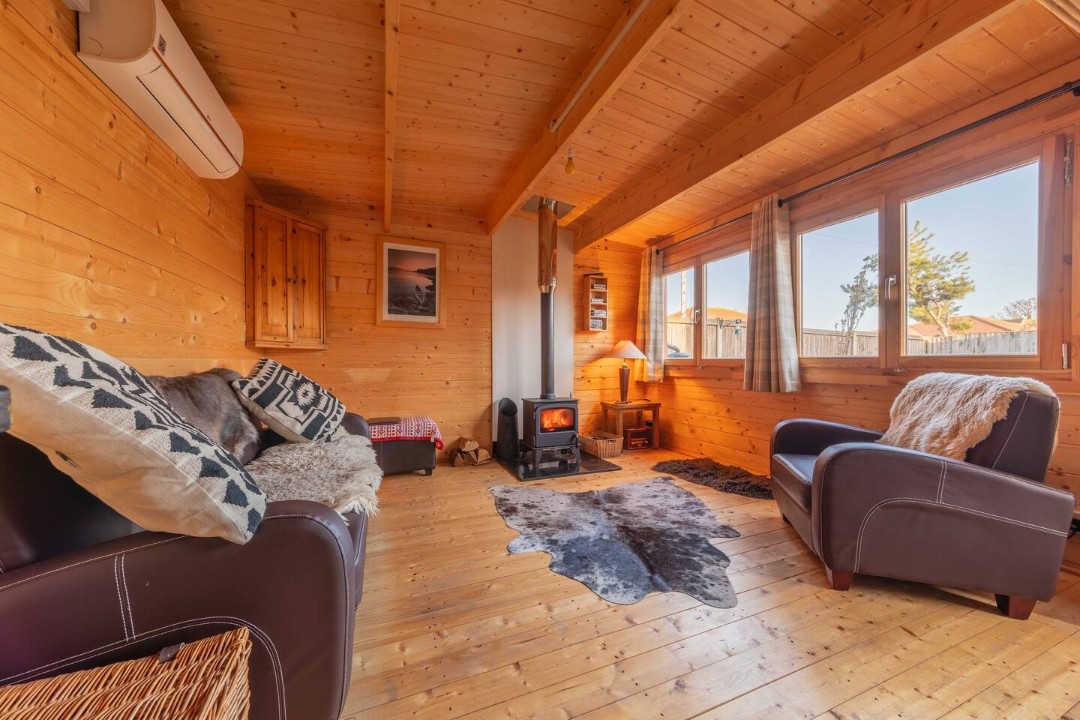 Living area - The Spa Cabin