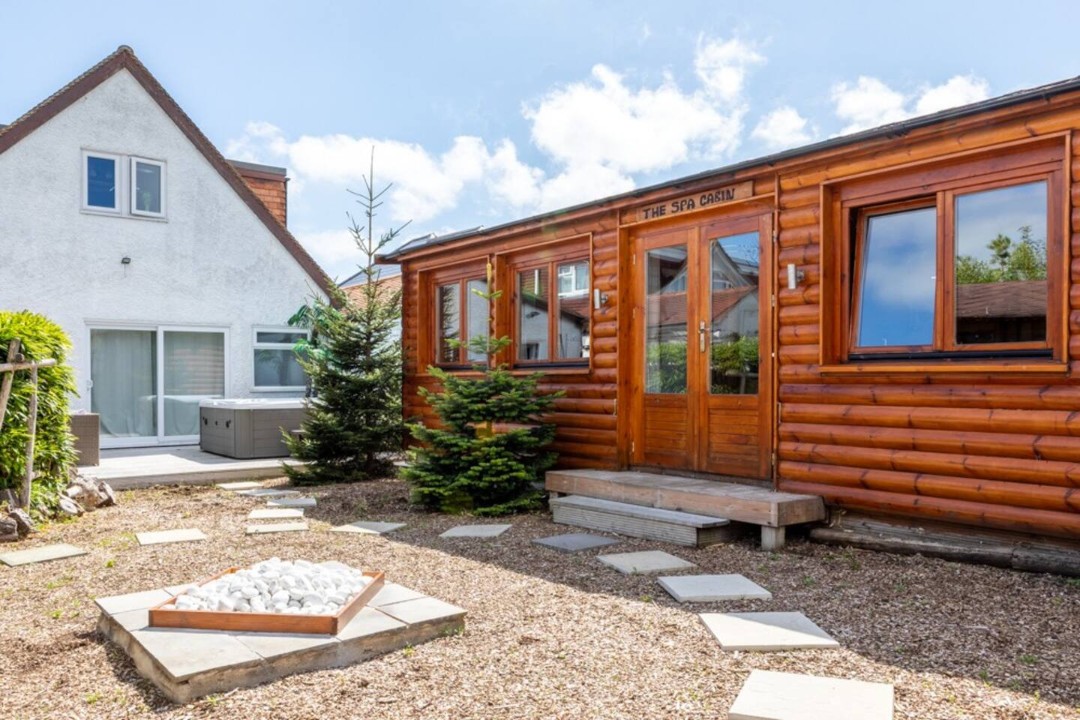 Outside - The Spa Cabin