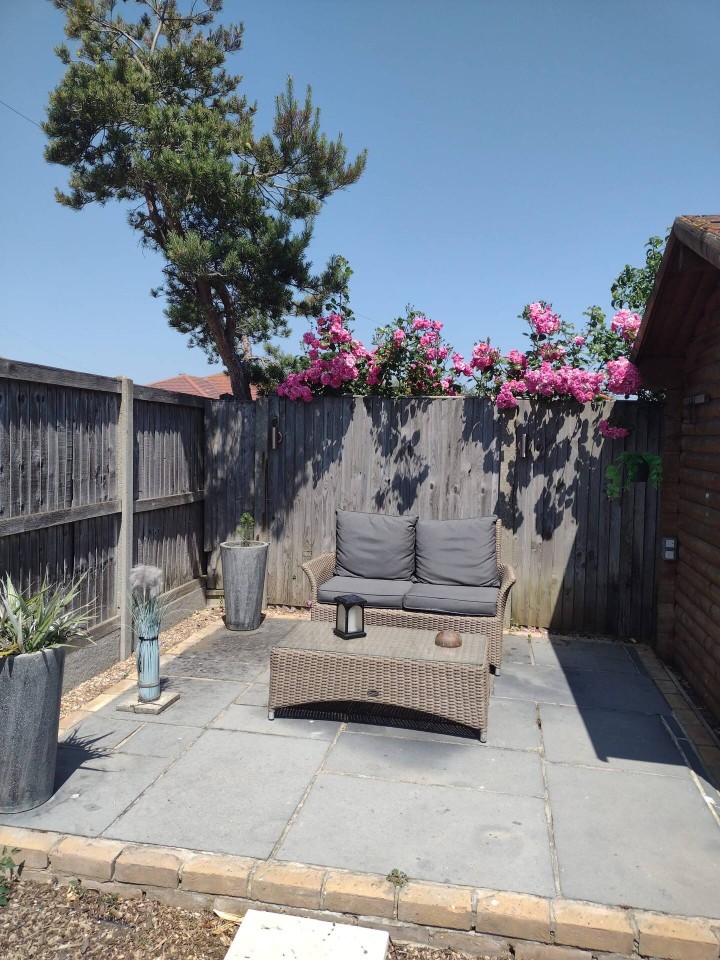 Private patio - The Spa Cabin