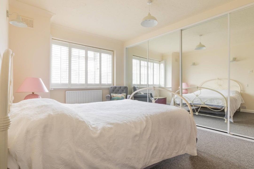 double bedroomr - Tideway