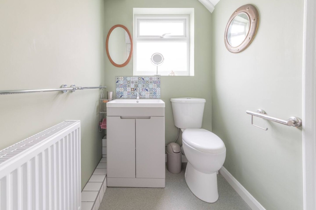 downstairs shower room sink WC - tideway