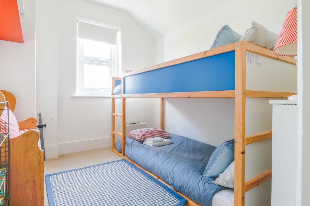 enter bunk bedroom from rear double bedroom - furlong place