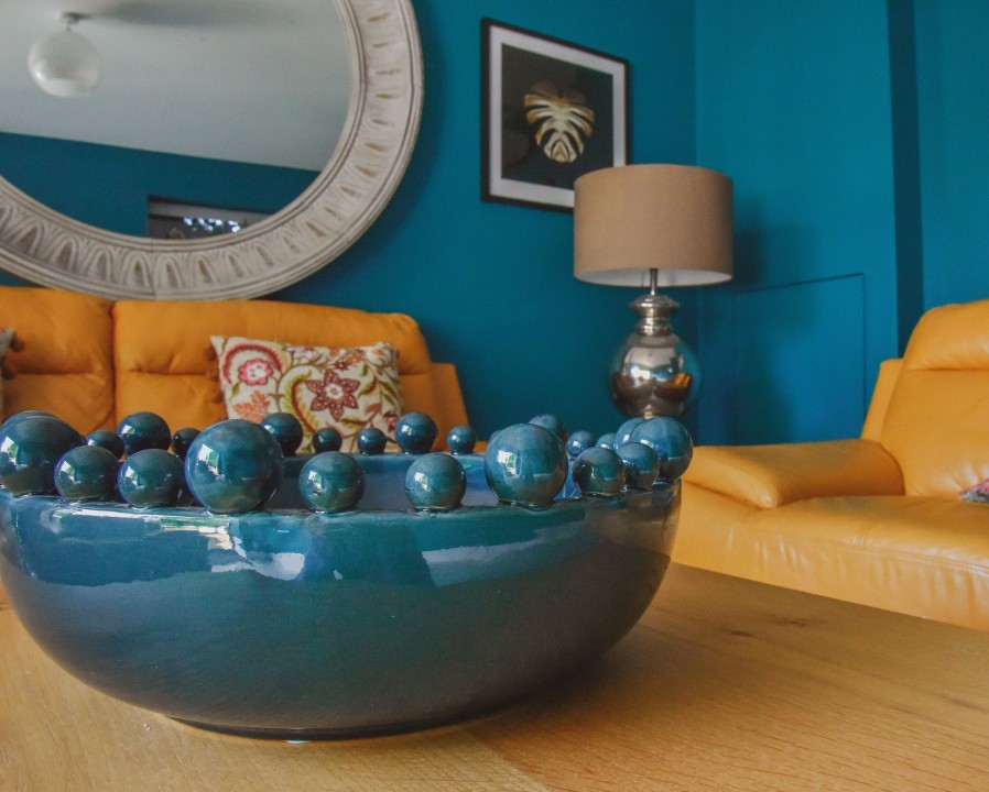high tide living room decoration