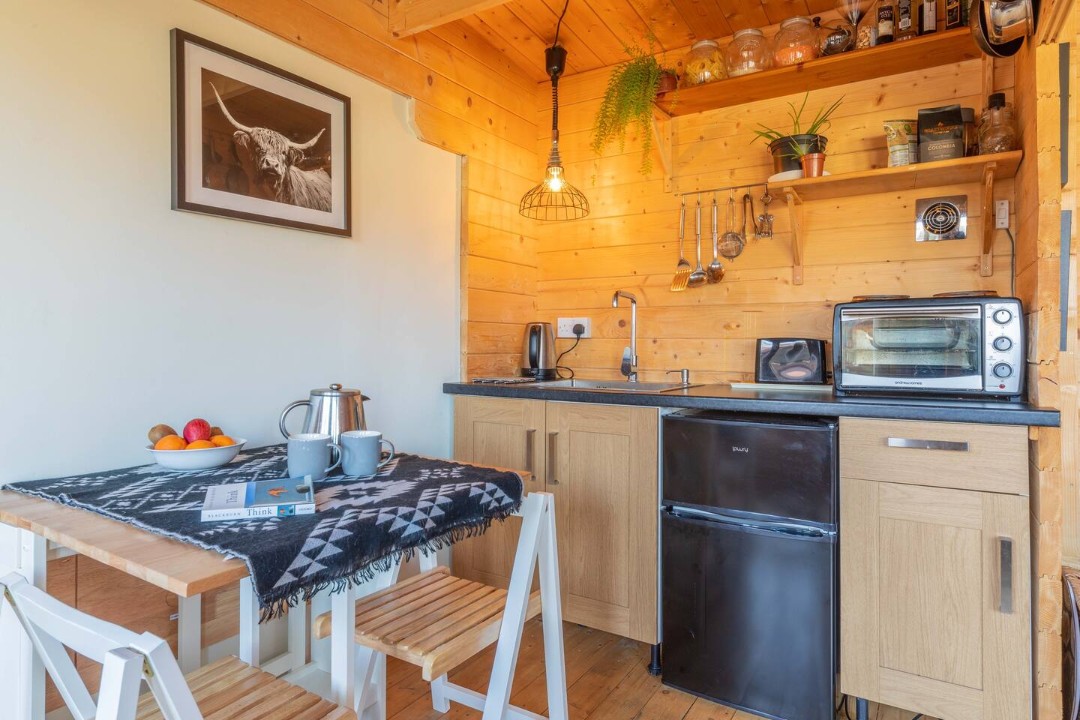 kitchen and eating area - The Spa Cabin