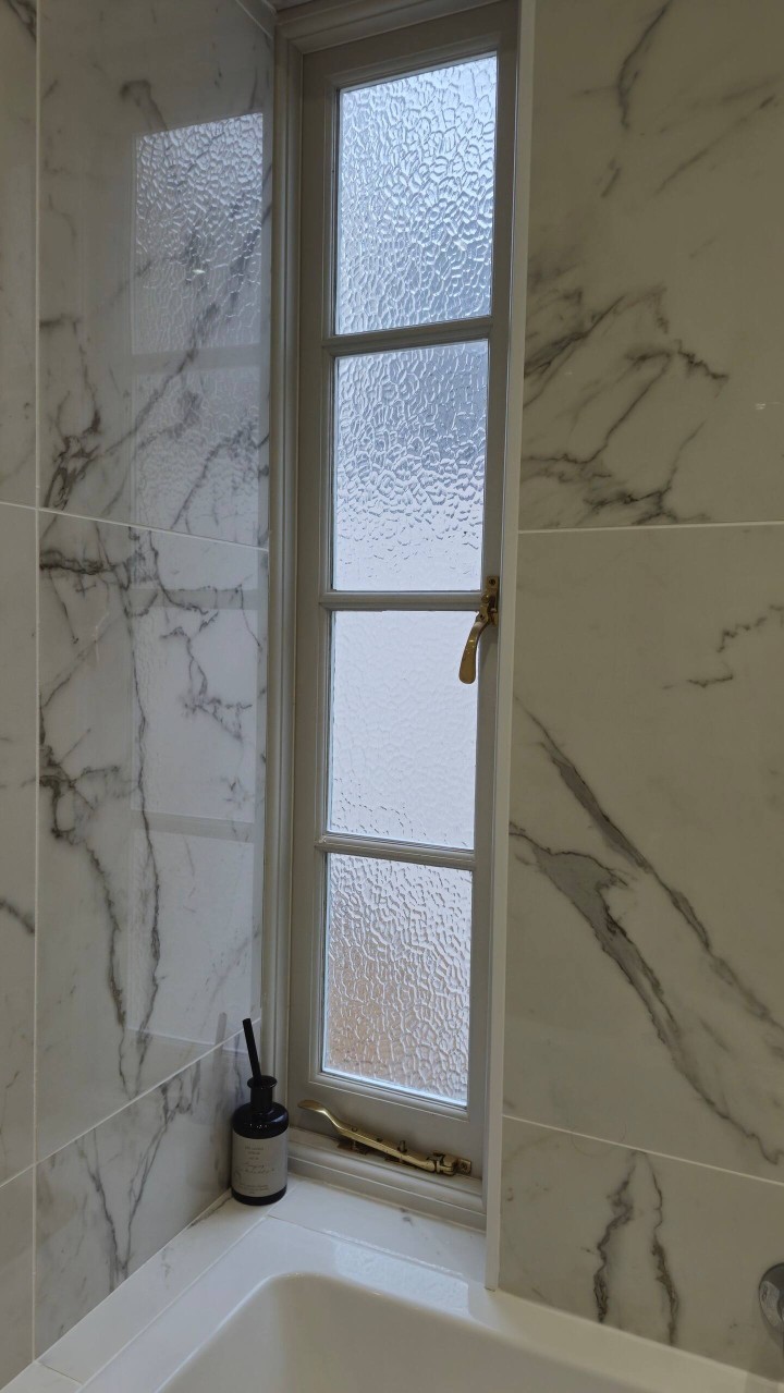 3rd En-suite bathroom window - Devon Cottage