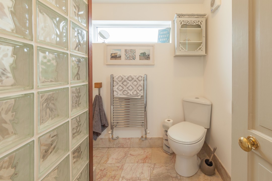 Downstairs shower room - The Roost