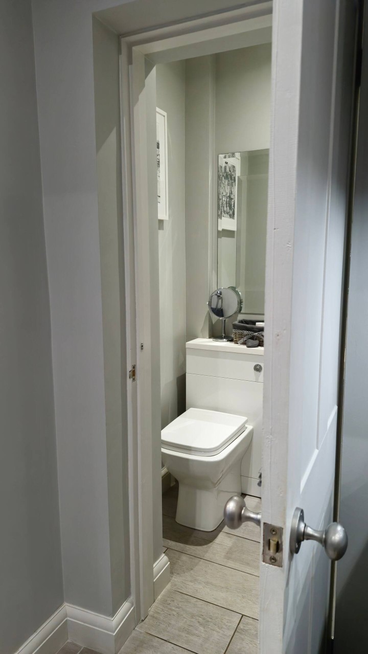Ground floor cloakroom - Devon Cottage