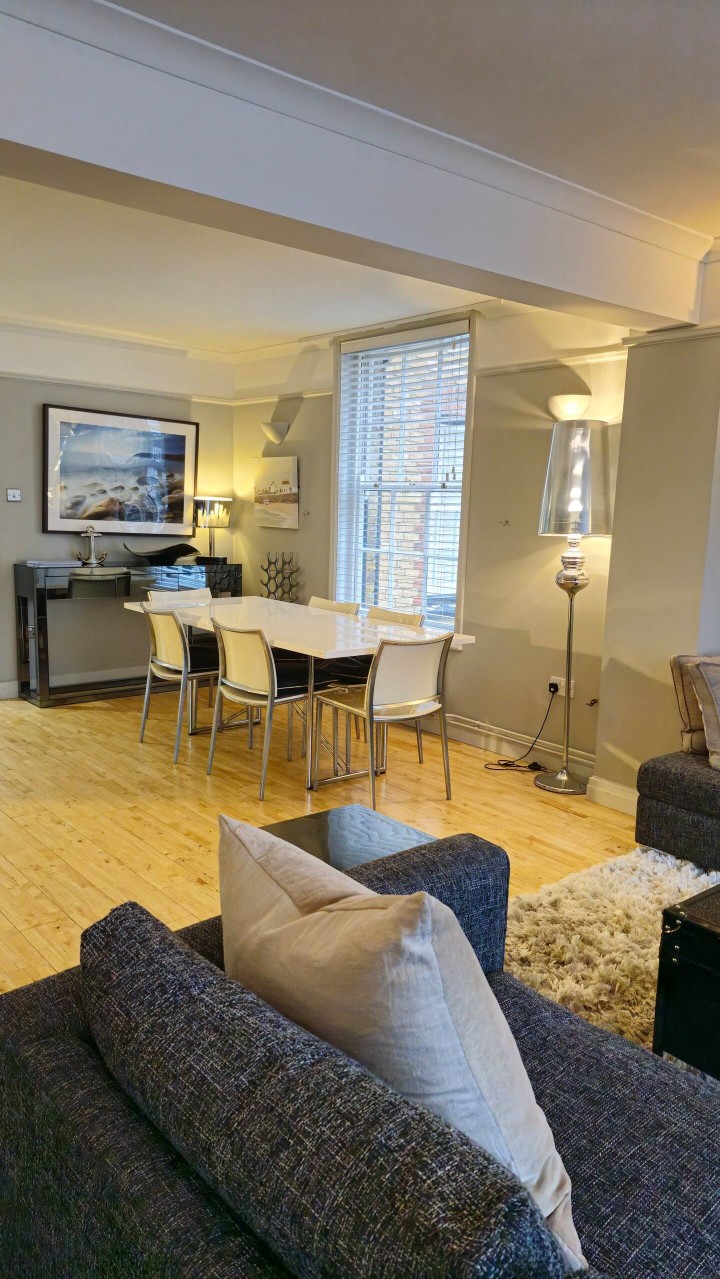 Living:dining area - Devon Cottage