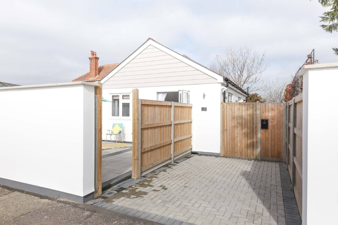 Parking space - Little Bright House