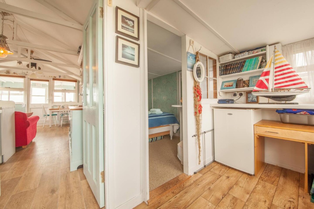 coastal cottage interior - Cockle Cottage