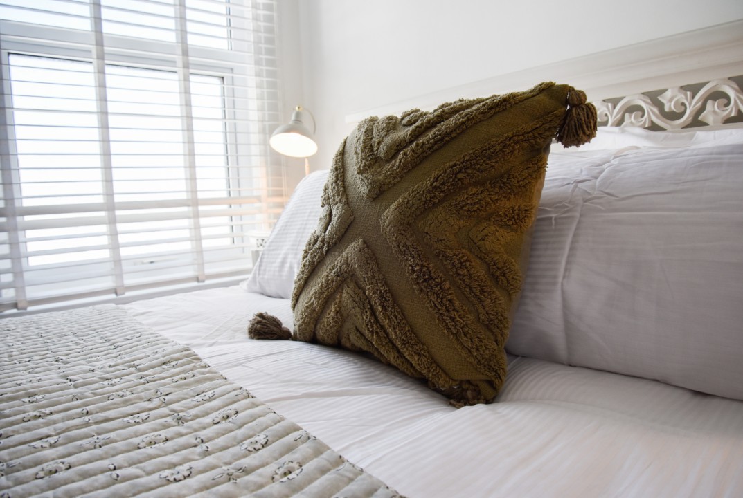 the roost cosy rear en suite