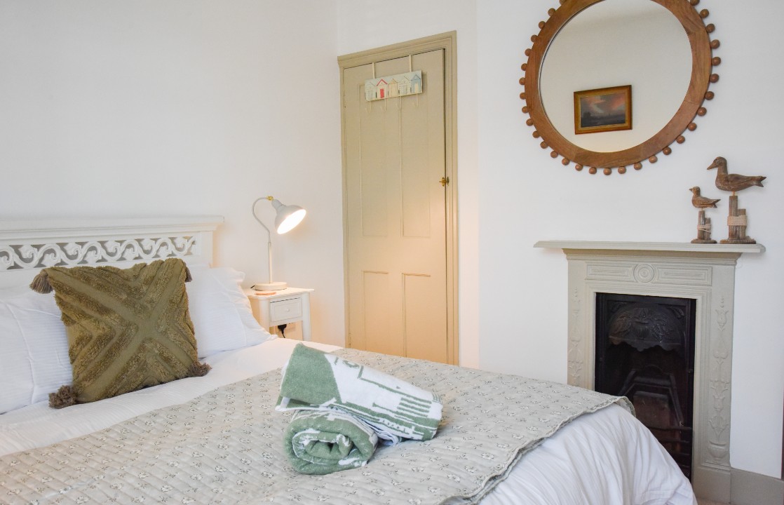 the roost vost front double bedroom
