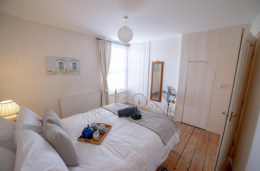The Sovereign 1st floor bedroom kingsize
