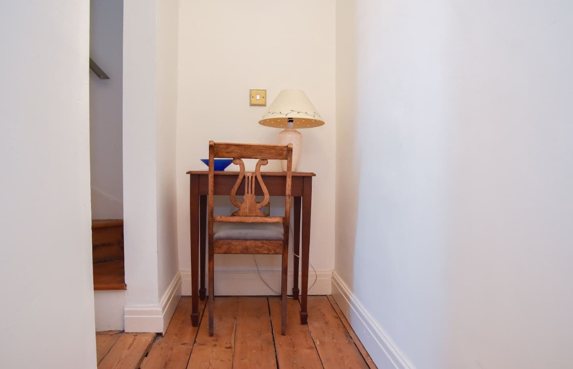 The Sovereign desk on the landing