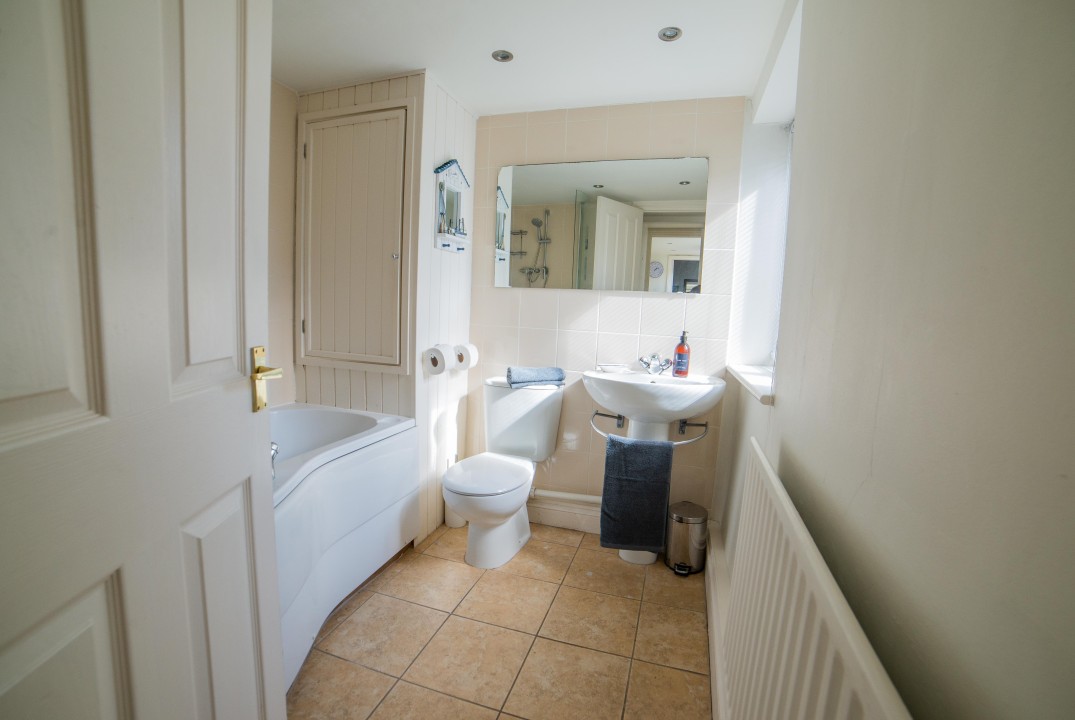 The Sovereign downstairs bathroom