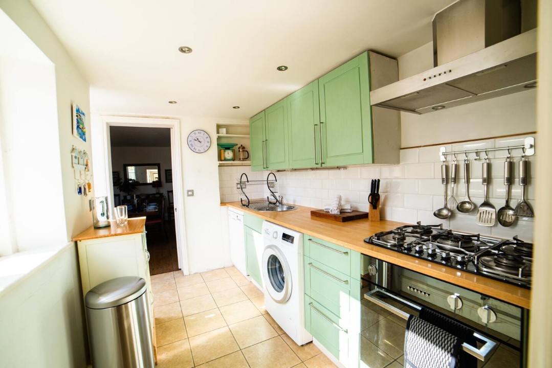 The Sovereign kitchen amenities