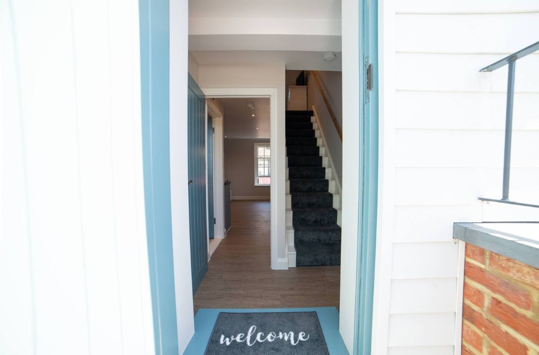 holdens cottage entrance